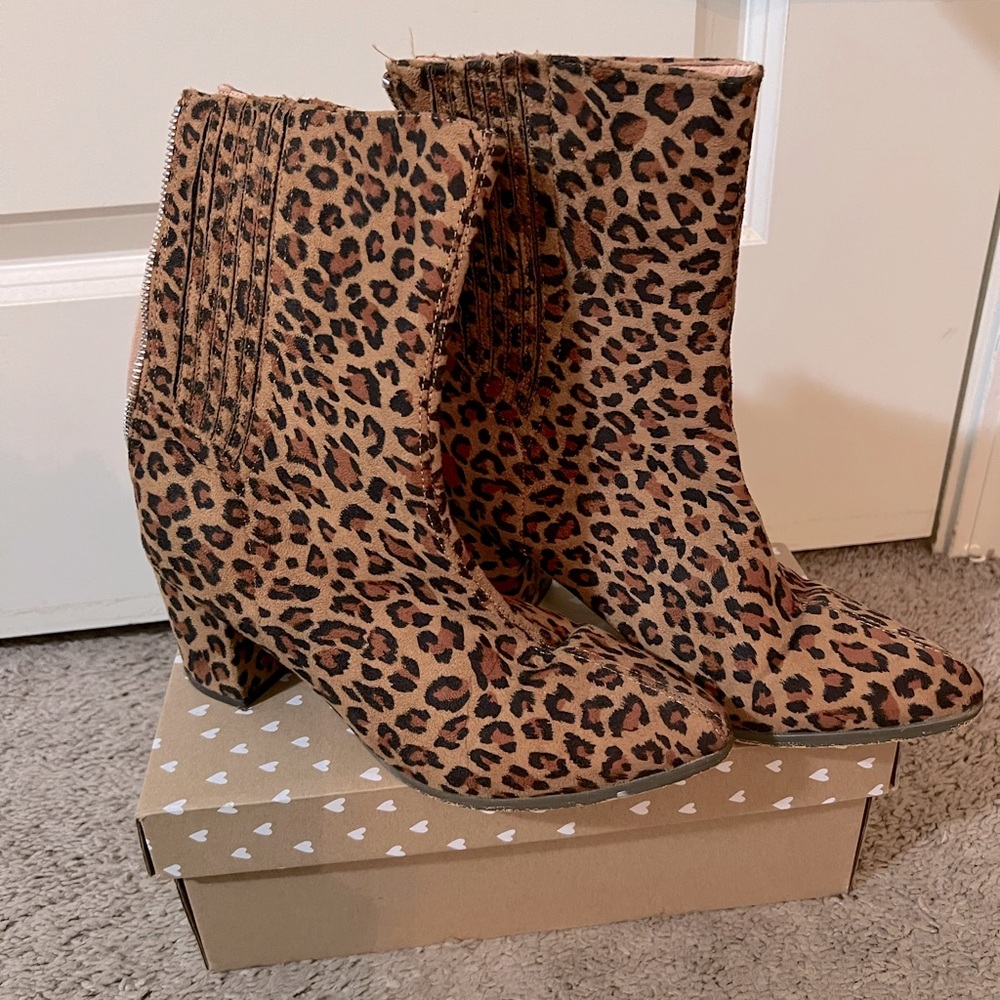 Cheetah print bootie